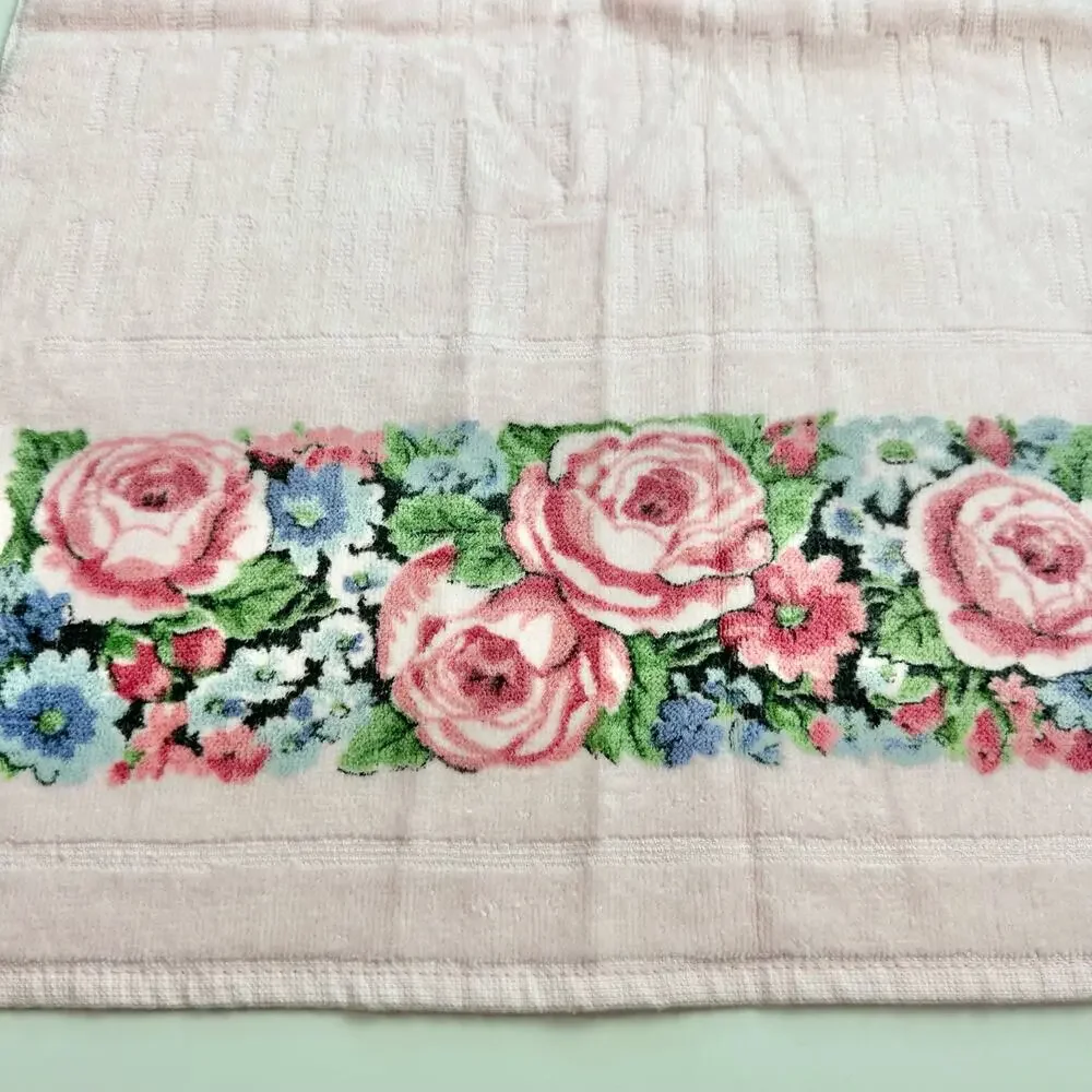 3/$20 Lady Pepperell Westpoint VTG Pink Floral USA Made Cotton Blend Hand Towel